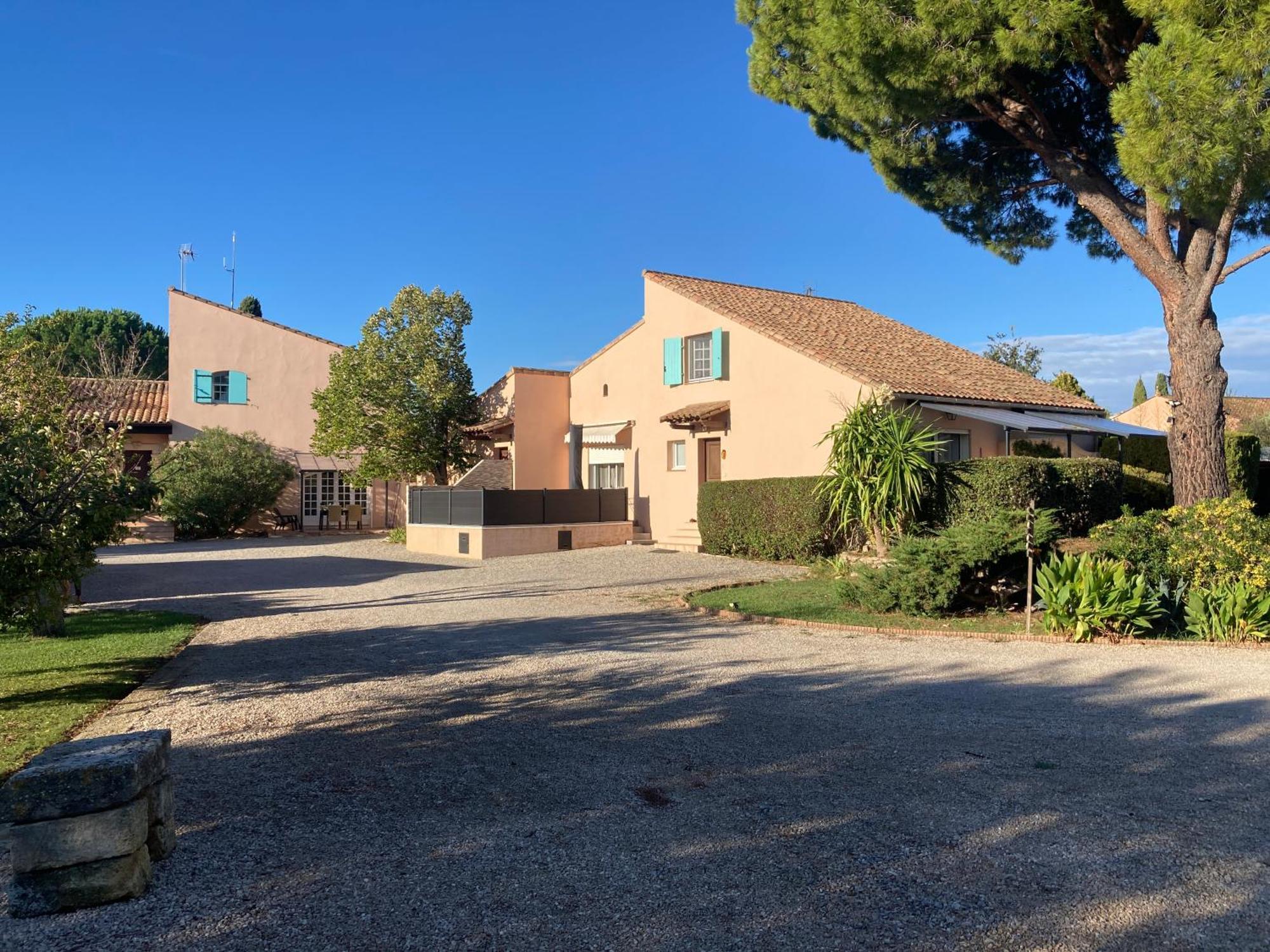 Les Bougainvillees De Camargue Villetelle Eksteriør billede
